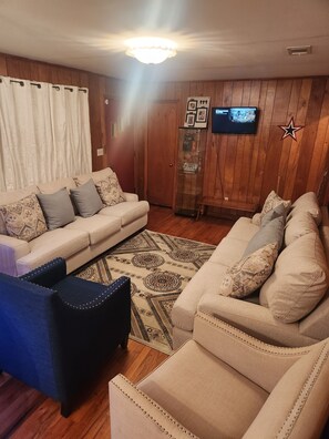 Living room/front door