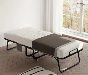 2 Lits d'appoint de disponibles / 2 Rollaway beds 
Photo a titre d'Exemple ** 