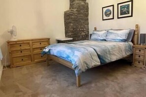 King Size Bed with Linen - Anti-allergy bedding