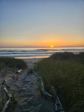 Sunset beach stroll, anyone? Enjoy!