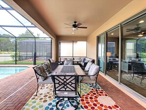 Second unit patio and private pool