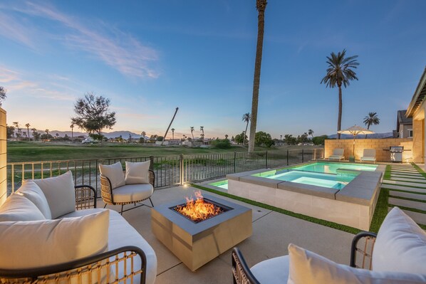 Outdoor Fire Pit