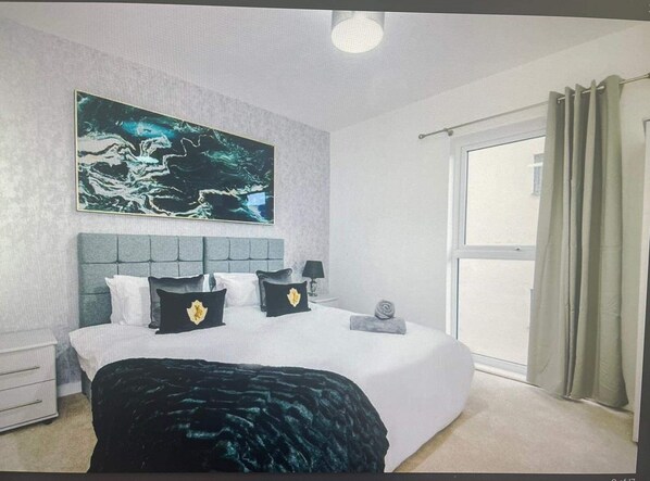 Spacious ensuite room