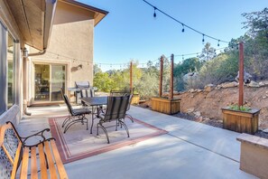 Patio | Outdoor Dining
