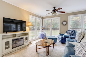 Living Room | Single-Story Property | Smart TV | Electric Fireplace