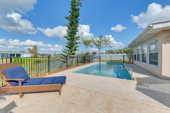 North Port Vacation Rental | 3BR | 2BA | Steps Required | 1,550 Sq Ft