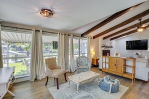 Sitting Area