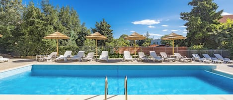 Piscine extérieure