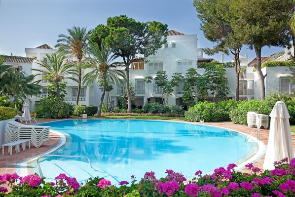 Holiday Home Swimming Pool