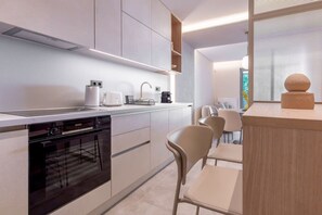Equipped Kitchen!