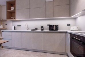 Fully equipped kitchen!