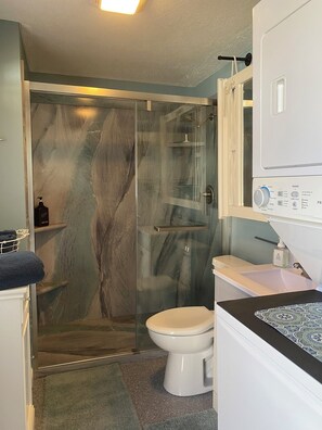 Full Size Walk-In Shower and Washer/Dryer for Longer Stays