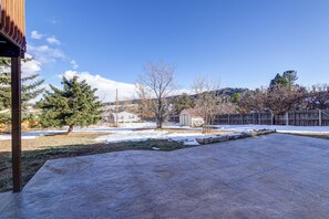 Large backyard for plenty of privacy