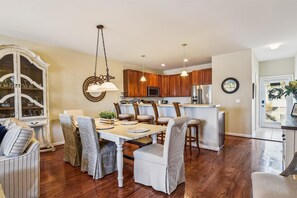 ,Dining Area,