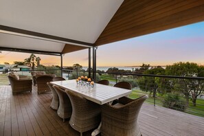 Your next feast deserves a table like this. Gather, eat, and enjoy the fresh air!