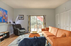 Family Room has a Smart TV