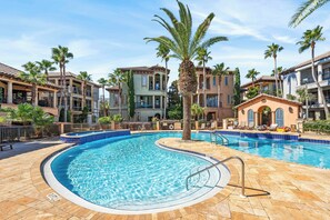 The resort style pool at Tuscan Charm is truly mesmerizing.