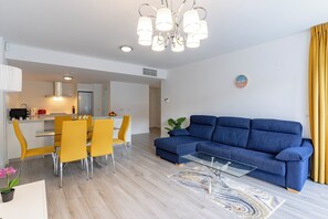 Stayhost (2)
