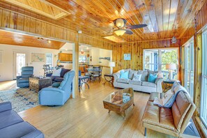 Living Room | Full Sleeper Sofa | Twin Futon | Smart TV | 1st Floor