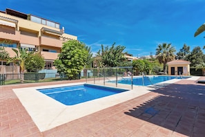 Pool 2