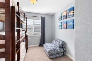 Bunk room, sleeps 4 with convertible chair bed
