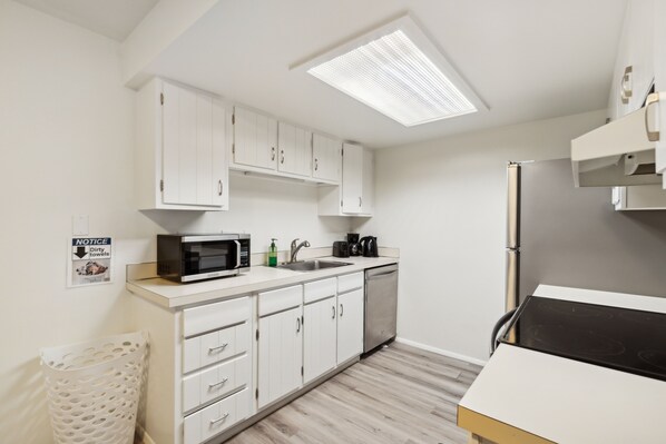 Indoors, Microwave, Oven, Sink, Sink Faucet