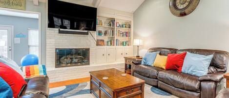 Austin Vacation Rental | 4BR | 3BA | 2,400 Sq Ft | 1 Step to Enter