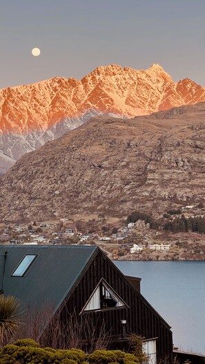 View of Remarkables and Peninsula