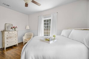 Primary Bedroom | Double Bed