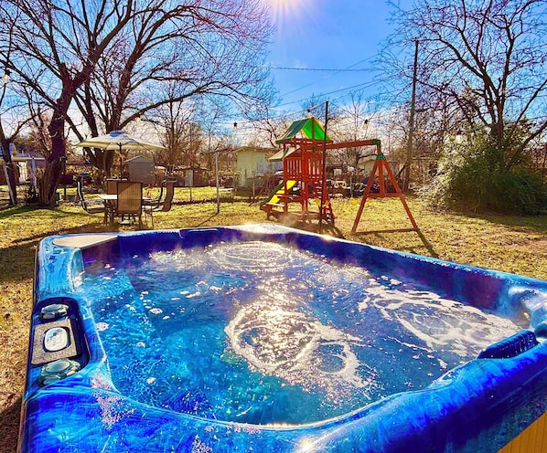 Bain à remous extérieur