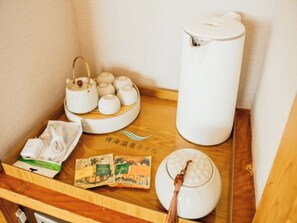Kaffee und/oder Kaffeemaschine