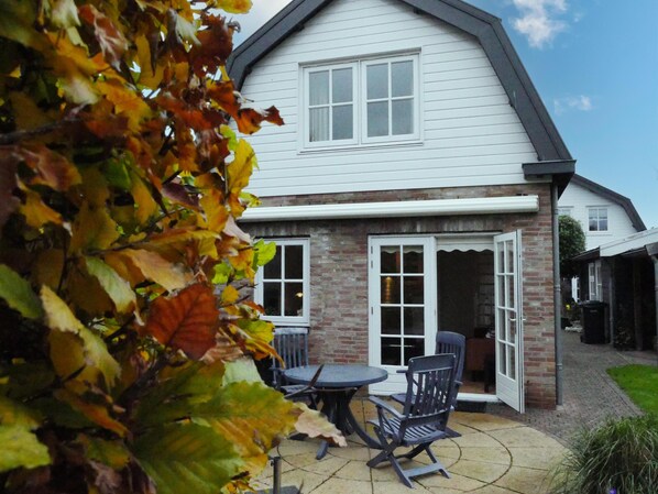 Holiday Home Exterior [summer]