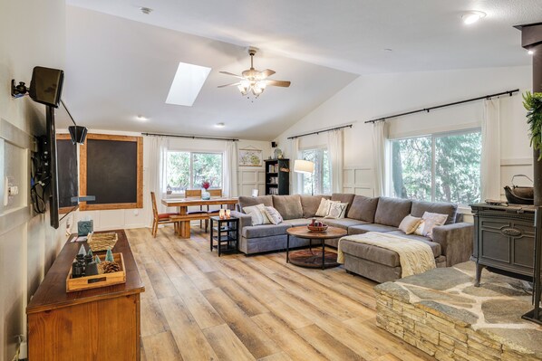 Sonora Vacation Rental | 4BR | 2BA | 1,942 Sq Ft | 3 Steps Required