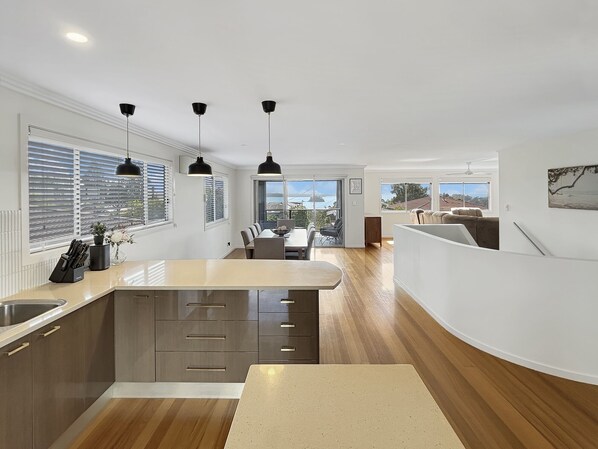 Kitchen/Dining