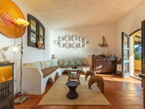 Property, Furniture, Picture Frame, Table, Wood, Interior Design, Couch, Lighting, Living Room, Flooring