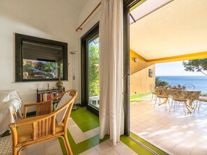Furniture, Chair, Wood, Living Room, Table, Picture Frame, Architecture, Shade, Plant, Comfort