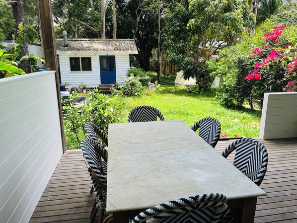 Outdoor dining