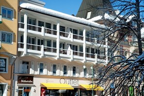 Außenseite Ferienhaus [Winter]
