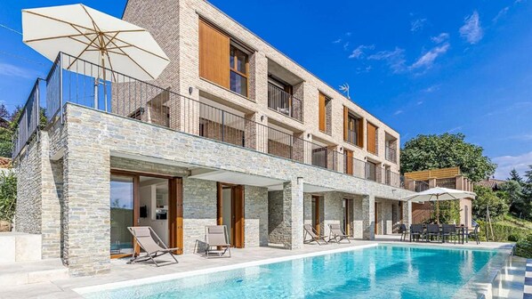 Villa Bianca, Neive, Piemonte, Italy - NORTHITALY VILLAS vacation rentals