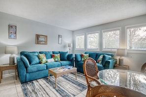 Another View of Living / Diing room Aea