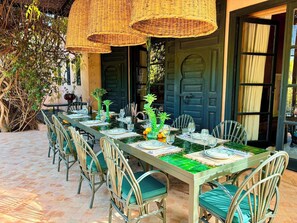 Outdoor dining