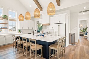 Kitchen, 2nd Floor