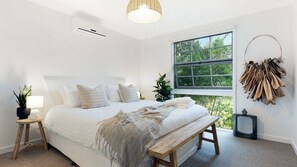 Kabina 98 | Bedroom 1 | King | Ensuite