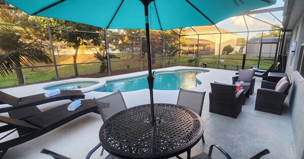 Shaded seating + a refreshing dip = the ultimate way to unwind after a day at the parks.