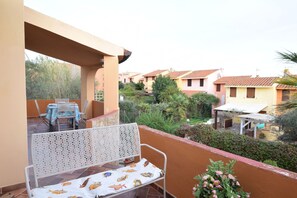 Autumn, Balcony / Terrace / Patio, Spring, Summer, Winter