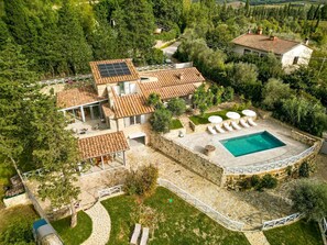 Activities, Amenities, Balcony / Terrace / Patio, Building Exterior, Facilities, Garden, Pool, Spring, Summer
