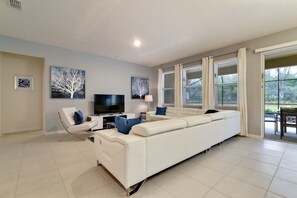 Living Room, Indoors, Room, Couch, Furniture