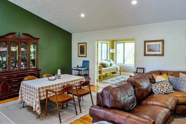Living/Dining Space
