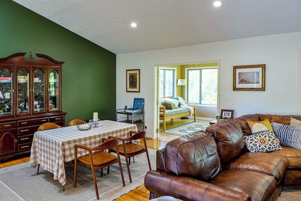 Living/Dining Space
