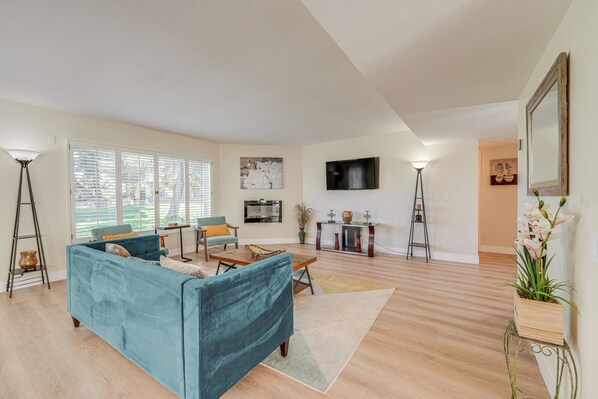 Scottsdale Vacation Rental | 2BR | 2BA | 1,300 Sq Ft | Step-Free Access